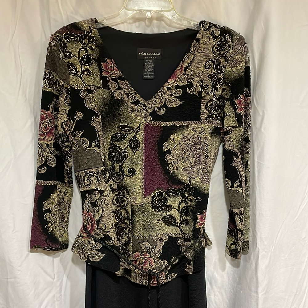 3/4 length sleeve dress by Connected Apparel. Black / Gold / Purple / Olive